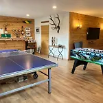 Luxury Double Room, Kitchenette, Games And Bar Homestay