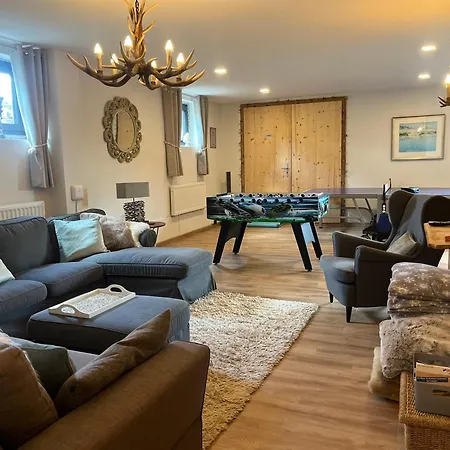 ホームステイ Luxury Double Room, Kitchenette, Games Room And Bar