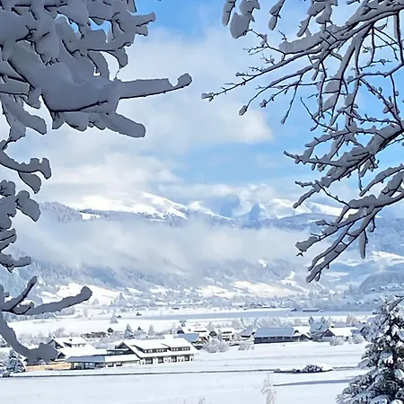 Luxury Double Room, Guest Kitchen, Games And Bar Δωμάτια σε οικογενειακή κατοικία *