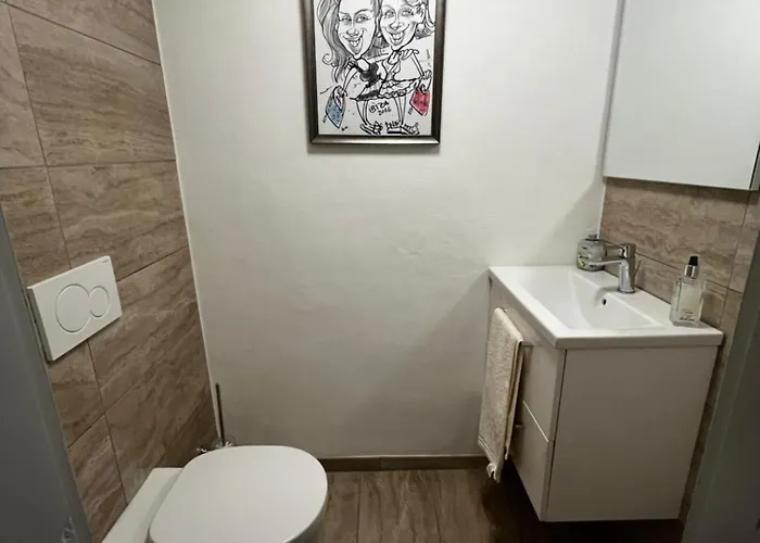 Quarto em Acomodações Particulares Luxury Double Room, Kitchenette, Games Room And Bar